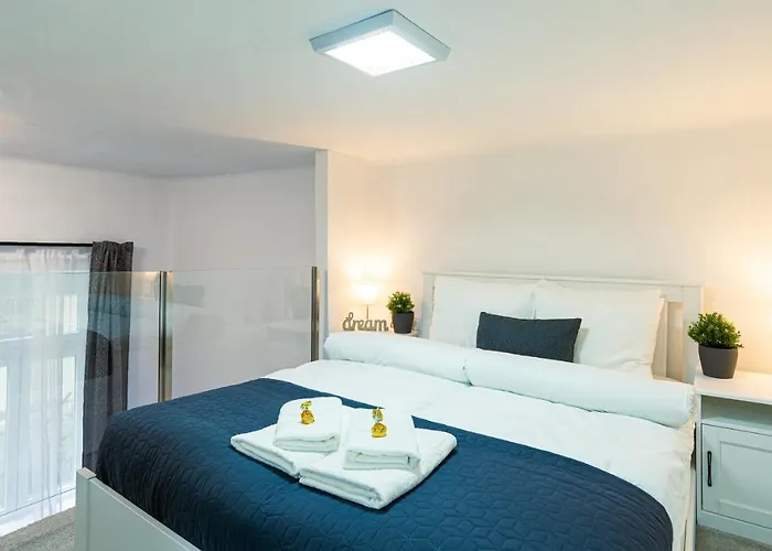 Bella Mia - Entire Apartment Near Liszt Ferenc Ter